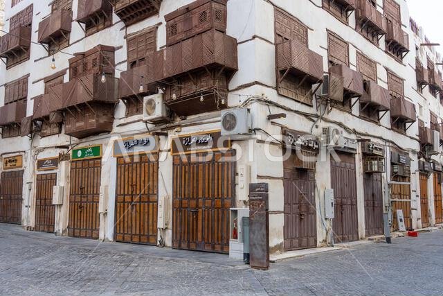 Jeddah, Saudi Arabia - December 20, 2024: In the early hours of a Sunday morning, the historic Al Balad district of Jeddah, Saudi Arabia, lies quiet a Jeddah, Saudi Arabia - December 20, 2024: In the early hours of a Sunday morning, the historic Al Balad district of Jeddah, Saudi Arabia, lies quiet a