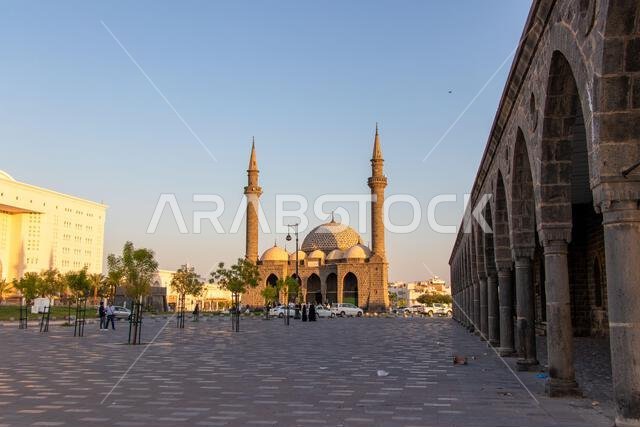 المدينة المنورة - المملكة العربية السعودية: 1 أكتوبر 2024. مسجد السلطان عبد الحميد أو مسجد العنبرية ومحطة سكة حديد الحجاز بالمدينة المنورة المدينة المنورة - المملكة العربية السعودية: 1 أكتوبر 2024. مسجد السلطان عبد الحميد أو مسجد العنبرية ومحطة سكة حديد الحجاز بالمدينة المنورة