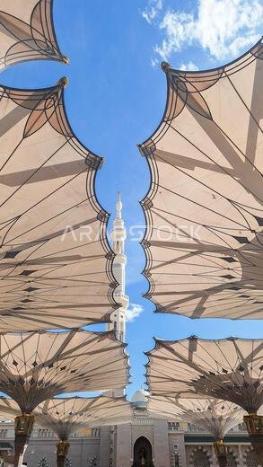 المدينة المنورة، المملكة العربية السعودية - 6 مارس 2024: التصميم المعماري الخارجي للمسجد النبوي المدينة المنورة، المملكة العربية السعودية - 6 مارس 2024: التصميم المعماري الخارجي للمسجد النبوي