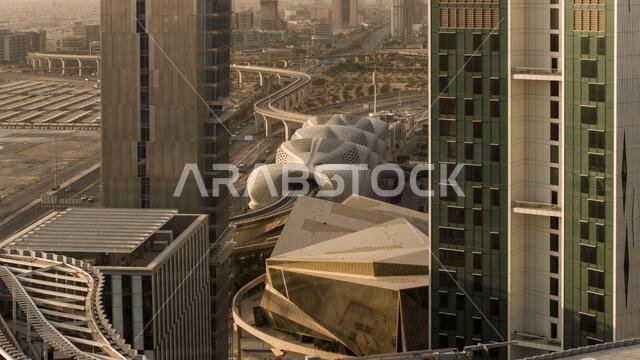 مبانٍ حديثة في مركز الملك عبد الله المالي (KAFD)، الرياض، المملكة العربية السعودية.