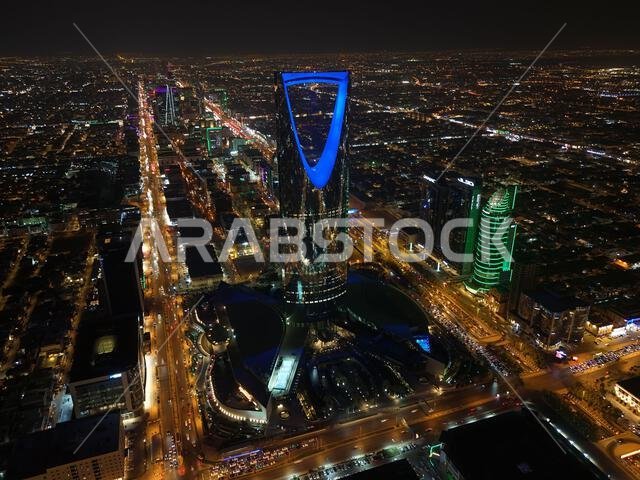 Drone shot foto. Saudi Arabia. Riyadh. Kingdom tower. Night. Drone shot foto. Saudi Arabia. Riyadh. Kingdom tower. Night.