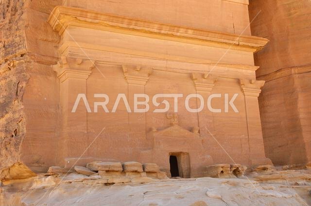 مقبرة قصر الفريد غير المكتملة في الحِجر بالصحراء العربية