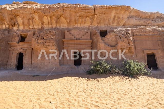 الشرق الأوسط، المملكة العربية السعودية، المدينة المنورة، العلا، الحِجر. آثار منحوتة في الصخر من العصر النبطي في منطقة الحِجر الأثرية.