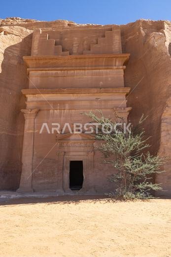 الشرق الأوسط، المملكة العربية السعودية، المدينة المنورة، العلا، الحِجر. آثار منحوتة في الصخر من العصر النبطي في منطقة الحِجر الأثرية.