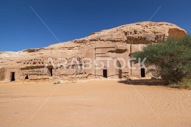الشرق الأوسط، المملكة العربية السعودية، المدينة المنورة، العلا، الحِجر. آثار منحوتة في الصخر من العصر النبطي في منطقة الحِجر الأثرية.