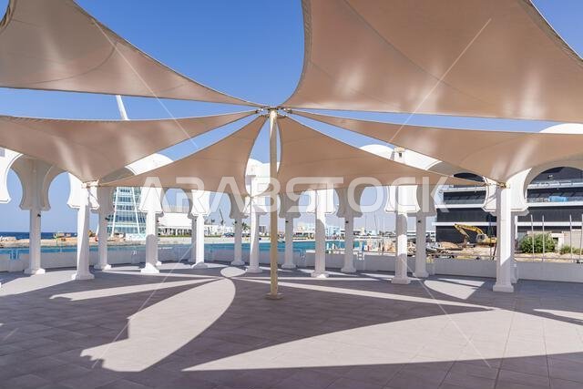 Middle East, Saudi Arabia, Mecca Province, Jeddah. The Al-Ramah mosque on the waterfront of Jeddah.