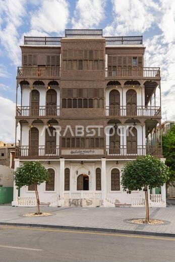 Middle East, Saudi Arabia, Mecca, Jeddah, Al-Balad. Traditional Hijazi tower house with wooden Rosan windows and balconies.