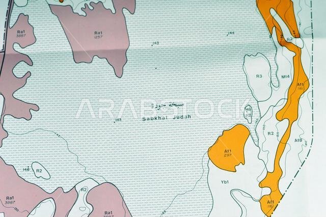 القاهرة، مصر، 2 يناير 2024: مسح تفصيلي للتربة في منطقتي حنيض وعريرة بالمملكة العربية السعودية، خرائط، تضاريس ومواقع جغرافية
