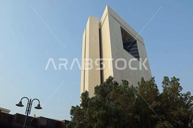 مبنى حديث شاهق في جدة بالمملكة العربية السعودية