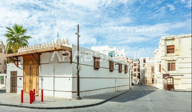 شوارع البلدة القديمة ومنازل المسلمين التقليدية ذات النوافذ والشرفات الخشبية، جدة، المملكة العربية السعودية