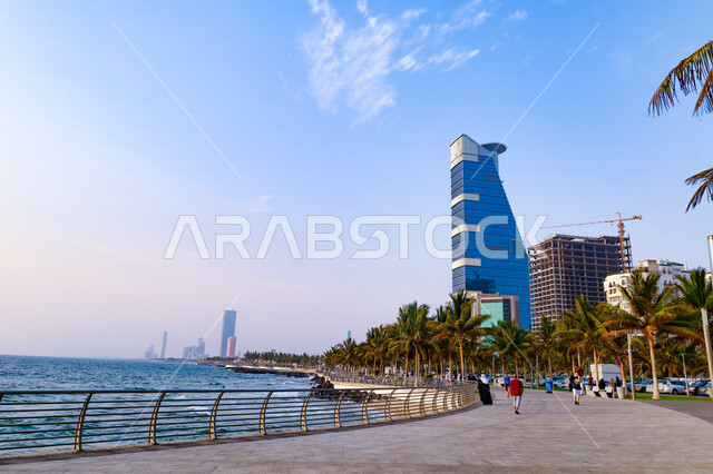 إطلالة جميلة على كورنيش جدة بالمملكة العربية السعودية ، واجهة جدة البحرية على سواحل البحر الأحمر غرب المملكة ، السياحة في السعودية ، المناظر الطبيعية الخلابة ، المعالم السياحية والساحلية في جدة
