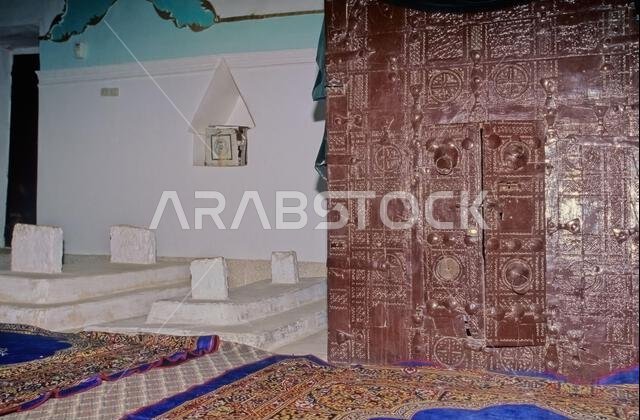 حضرموت هي منطقة في جنوب الجزيرة العربية، تضم شرق اليمن وأجزاء من غرب عُمان وجنوب المملكة العربية السعودية.