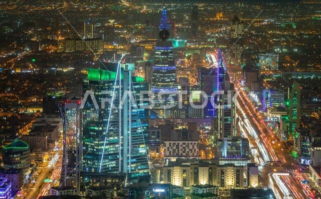 بانوراما ليلية لمنطقة العليا بوسط مدينة الرياض، الرياض، المملكة العربية السعودية