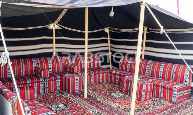 خيمة عربية تقليدية في سوق قطر
