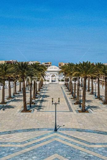 صورة جوية التقطتها طائرة بدون طيار لفناء المسجد الكبير في جامعة الملك عبد الله للعلوم والتقنية (كاوست) بالمملكة العربية السعودية.