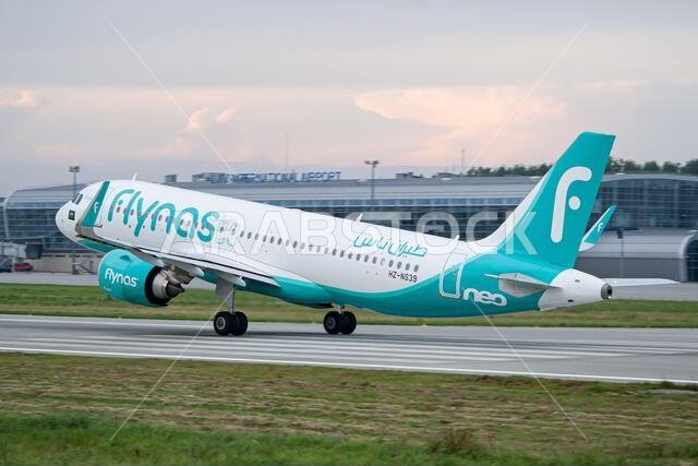 طائرة إيرباص A320 NEO التابعة لشركة طيران ناس السعودية تقلع من لفيف متجهة إلى الرياض
