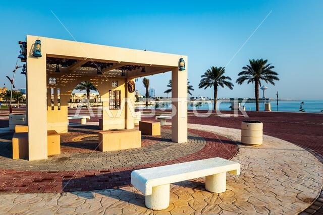 منظر صباحي رائع على كورنيش الخبر في المملكة العربية السعودية. إذا كنت تبحث عن مكان هادئ للاستمتاع بالطبيعة والهواء النقي في الخبر،