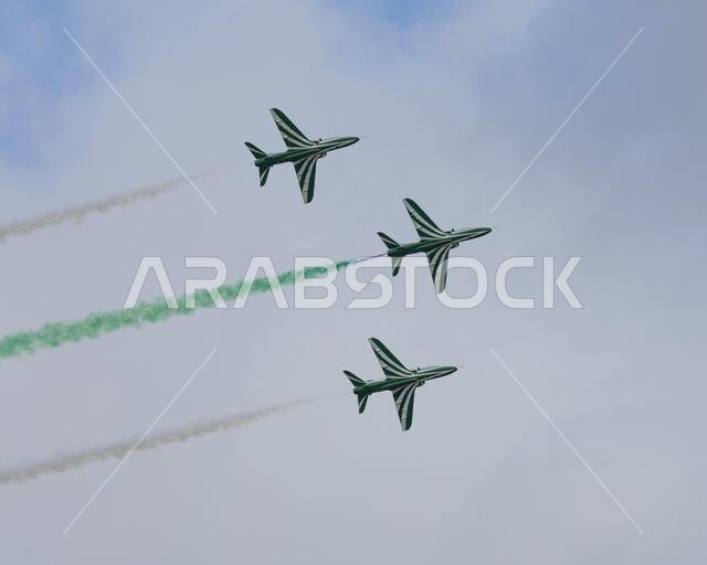 فريق استعراض جوي نفاث تابع للقوات الجوية الملكية السعودية في معرض رويال إنترناشونال إير تاتو 2023