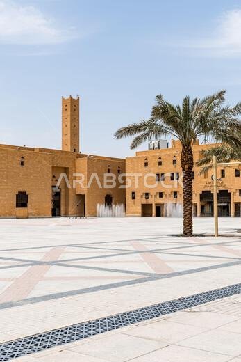 ساحة ديرة هي مساحة عامة في حي الديرة بمدينة الرياض، المملكة العربية السعودية