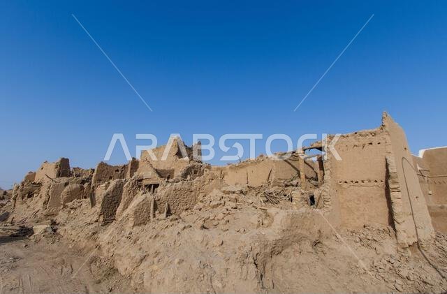Ruins of ancient arab middle eastern old town built of mud bricks, old mosque with minaret in riyadh, saudi arabia
