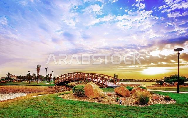 منظر شروق الشمس في بحيرة مدن - الدمام، المملكة العربية السعودية.