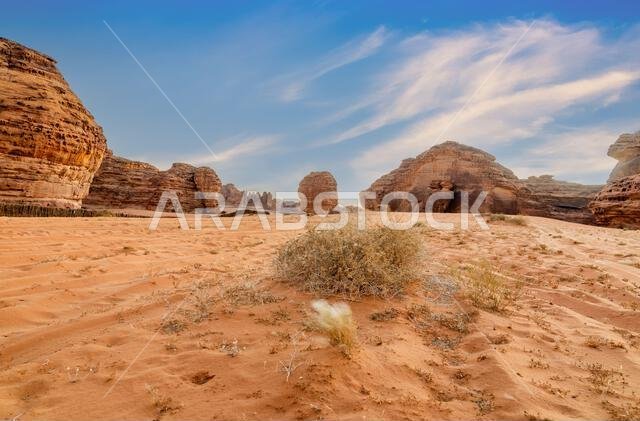 تكوينات التعرية الصحراوية بالقرب من العلا، المملكة العربية السعودية