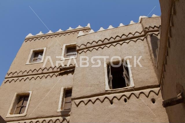 قرية تراثية عربية في الرياض بالمملكة العربية السعودية قرية تراثية عربية في الرياض بالمملكة العربية السعودية