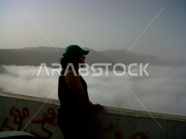 منتزة السودة في منطقة عسير, منظر للغيوم المتجمعه على جبال السوده في أبها, مناطق سياحيه في المملكه العربيه السعوديه