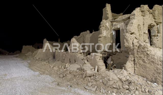 Ruins of ancient arab middle eastern old town built of mud bricks, old mosque with minaret in riyadh, saudi arabia