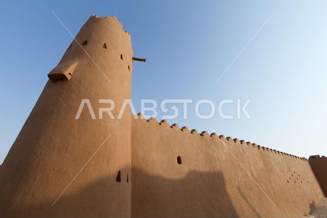 قلعة قديمة في مدينة الرياض، المملكة العربية السعودية قلعة قديمة في مدينة الرياض، المملكة العربية السعودية