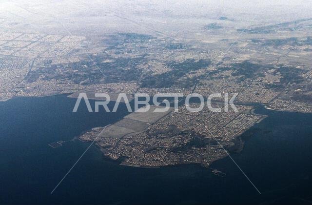 صورة جوية لجزيرة تاروت في المملكة العربية السعودية.
