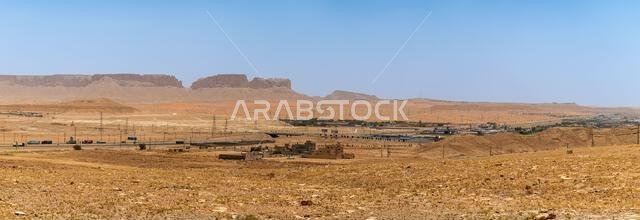 Highway into Muzahmiyah - panorama