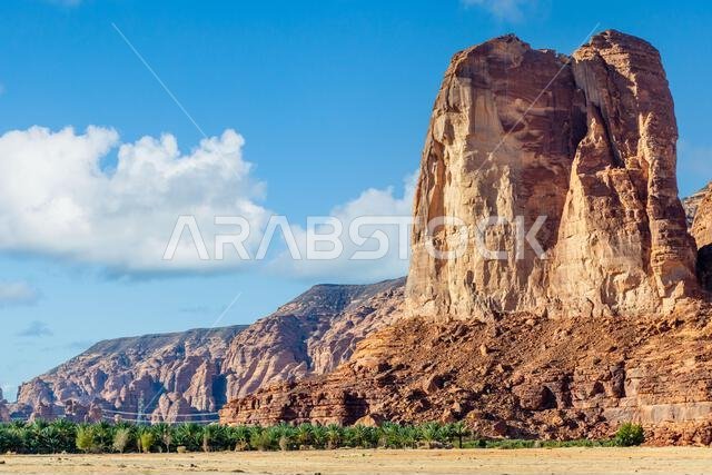 تكوينات الأخاديد الناتجة عن التعرية الصحراوية بالقرب من العلا، المملكة العربية السعودية