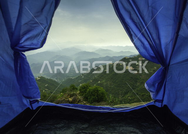 مناظر طبيعيه من اعالي الجبال في المملكه العربيه السعوديه, الطبيعه الخضراء في الجبال, السياحه والترفيه, التخييم في فصل الشتاء