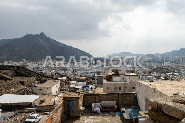 The Mecca City Skyline from the Mountains