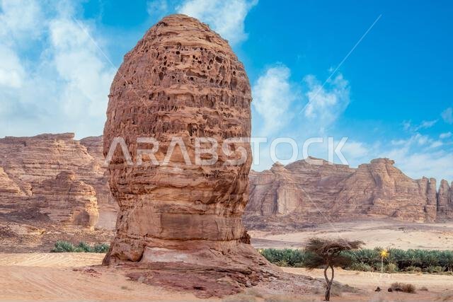 تكوينات التعرية الصحراوية بالقرب من العلا، المملكة العربية السعودية