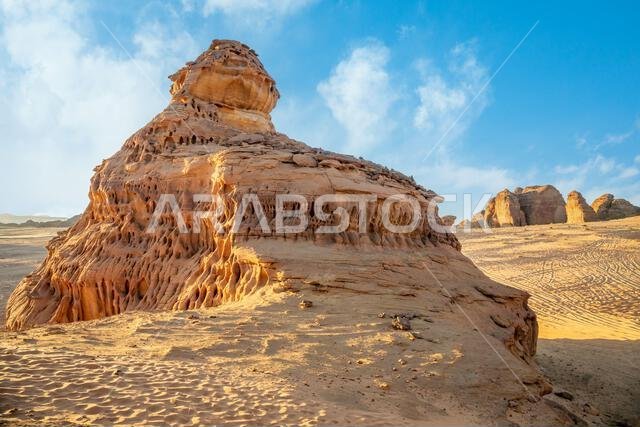 تكوينات التعرية الصحراوية بالقرب من العلا، المملكة العربية السعودية