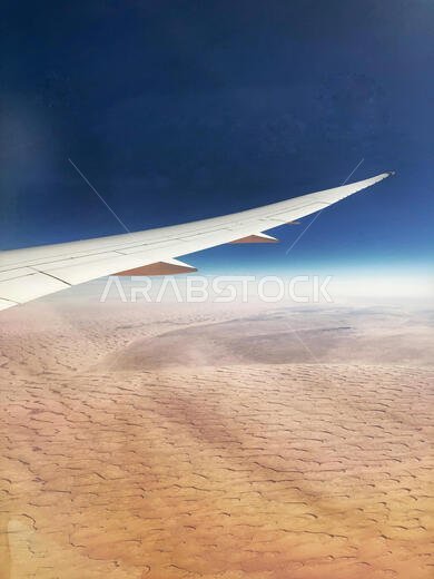View of the desert in Saudi Arabia from a Boeing 787-9 Dreamliner