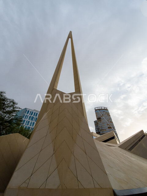 صورة ابداعية لجامع مركز الملك عبدالله المالي ( كافد ) في الرياض بالمملكة العربية السعودية، مركز اقتصادي، معالم الرياض المشهورة، الفن الهندسي المعماري بالسعودية، العبادة والتقرب الى الله، السياحة في السعودية