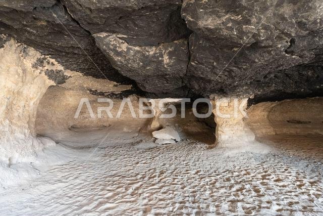Mount Abu Hsas Altoithir, Al Hofuf Saudi Arabia
