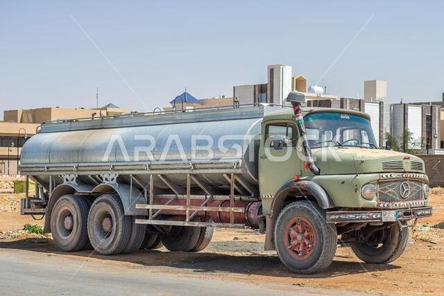 شاحنة مياه سعودية