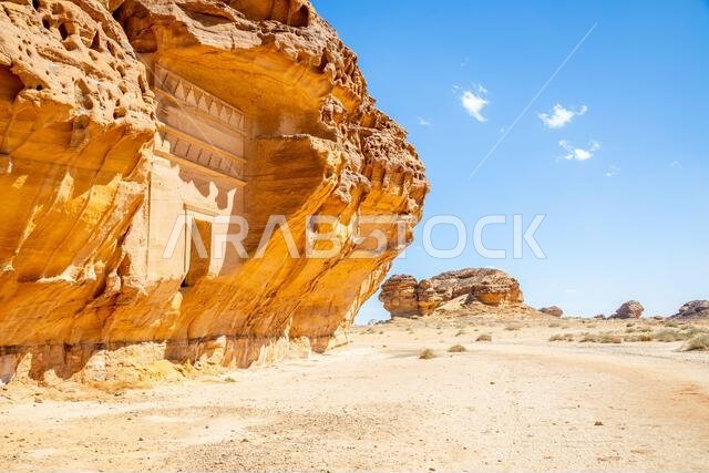 مقابر جبل الأحمر المنحوتة في الحجر، العلا، المملكة العربية السعودية