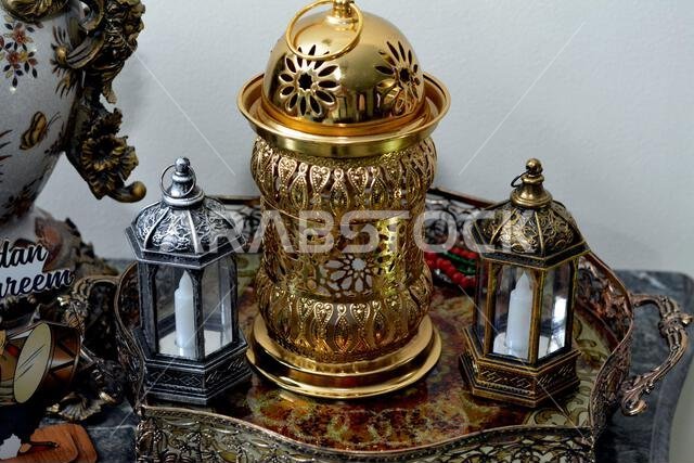 فانوس رمضان أو مصباح رمضان هو احتفال بهيج بأيام الصيام في الدول العربية والإسلامية، وهي أيام صيام مقدسة في الدين الإسلامي.