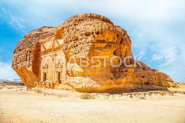 مقابر جبل الأحمر المنحوتة في الحجر، العلا، المملكة العربية السعودية مقابر جبل الأحمر المنحوتة في الحجر، العلا، المملكة العربية السعودية