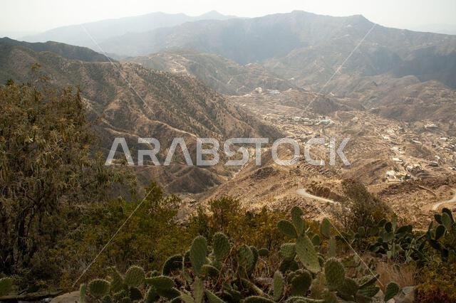 سلسلة جبال عسير في جنوب غرب المملكة العربية السعودية سلسلة جبال عسير في جنوب غرب المملكة العربية السعودية