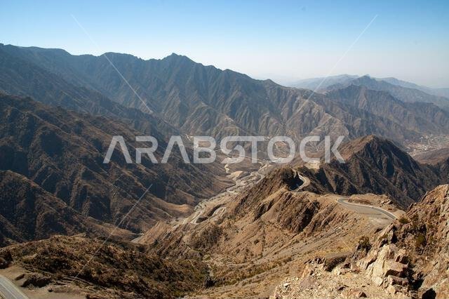 سلسلة جبال عسير في جنوب غرب المملكة العربية السعودية