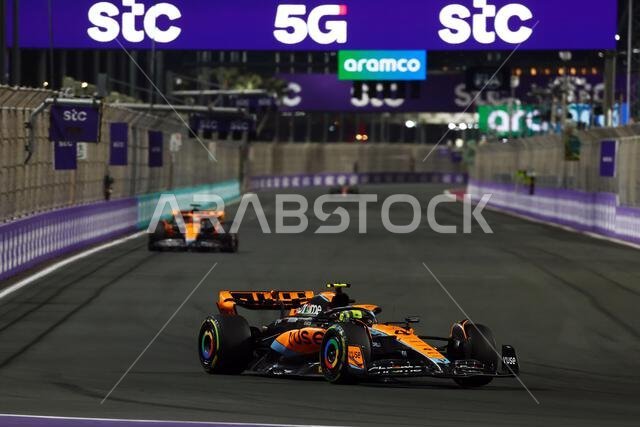 جدة، المملكة العربية السعودية. ١٩ مارس ٢٠٢٣. لاندو نوريس (بريطانيا) ماكلارين MCL60. بطولة العالم للفورمولا ١، الجولة الثانية، جائزة السعودية الكبرى، الأحد ١٩ مارس ٢٠٢٣. جدة، المملكة العربية السعودية. حقوق الصورة: جيمس موي/ألامي لايف نيوز