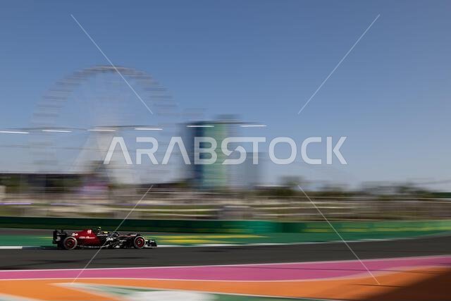 جدة، المملكة العربية السعودية. ١٧ مارس ٢٠٢٣. تشو غوانيو (الصين)، فريق ألفا روميو للفورمولا ١، سيارة C43. ١٧/٠٣/٢٠٢٣. بطولة العالم للفورمولا ١، الجولة الثانية، جائزة السعودية الكبرى، جدة، المملكة العربية السعودية، يوم التجارب الحرة. حقوق الصورة محفوظة لـ: XPB/Press Association Images. المصدر: XPB Images Ltd/Alamy Live News