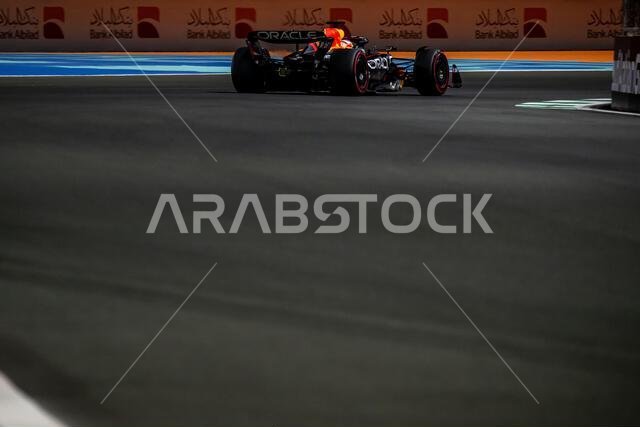 جدة، المملكة العربية السعودية. ١٧ مارس ٢٠٢٣. حلبة كورنيش جدة، المملكة العربية السعودية - ١٧ مارس: ماكس فيرستابن، سائق فريق ريد بول ريسينغ RB19، خلال سباق جائزة السعودية الكبرى على حلبة كورنيش جدة يوم الجمعة ١٧ مارس ٢٠٢٣ في جدة، المملكة العربية السعودية. (صورة: مايكل بوتس/وكالة BSR) المصدر: وكالة BSR/ألامي لايف نيوز