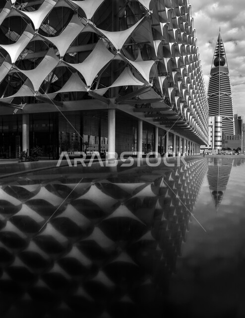  تصوير بالأسود والابيض لمكتبة الملك فهد الوطنية في الرياض ، الفن الهندسي المعماري ، تصميمات هندسية مميزة، معالم سياحية في السعودية